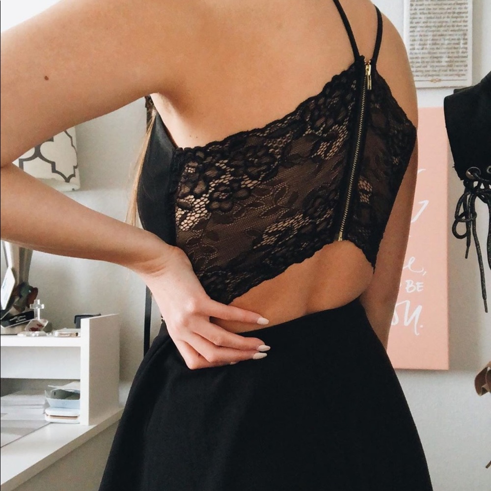 Simple Black Dry Goods Dress - Picture 3 of 5
